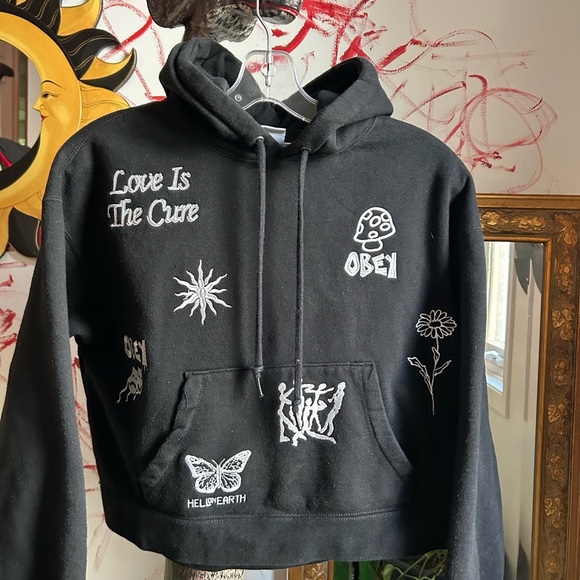 HOST PICK Obey Black Hoodie Cropped with Embroidered White Detail Small - Picture 2 of 16